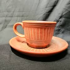 স্বতন্ত্র - কাপ-পিরিচ