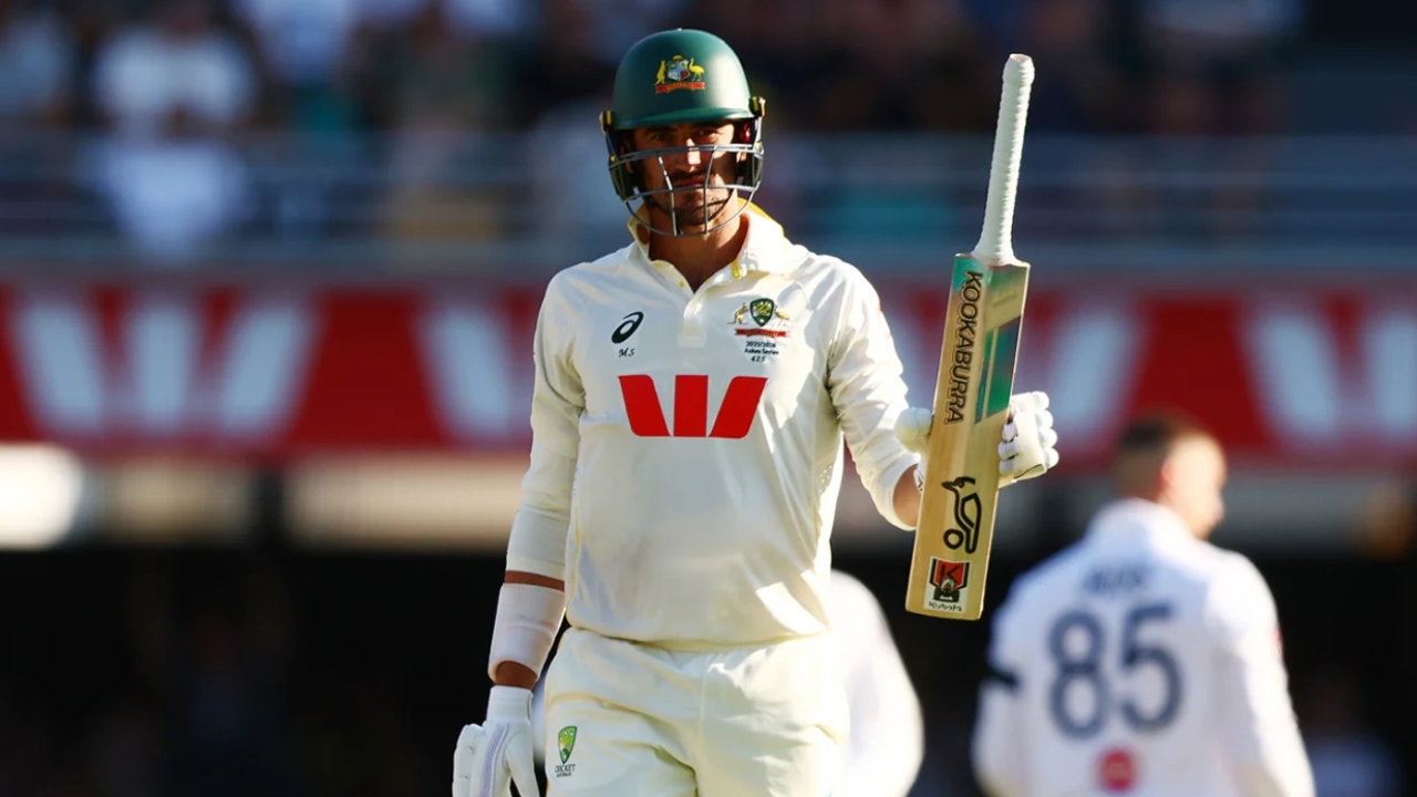 পাঁচ ফিফটিতে অস্ট্রেলিয়া থামল ৫১১ রানে