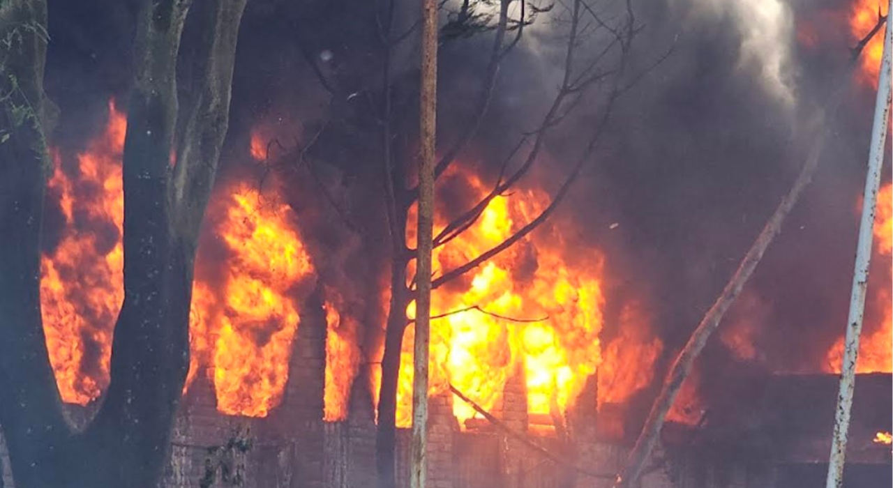 গাজীপুরে কয়েল কারখানায় আগুন