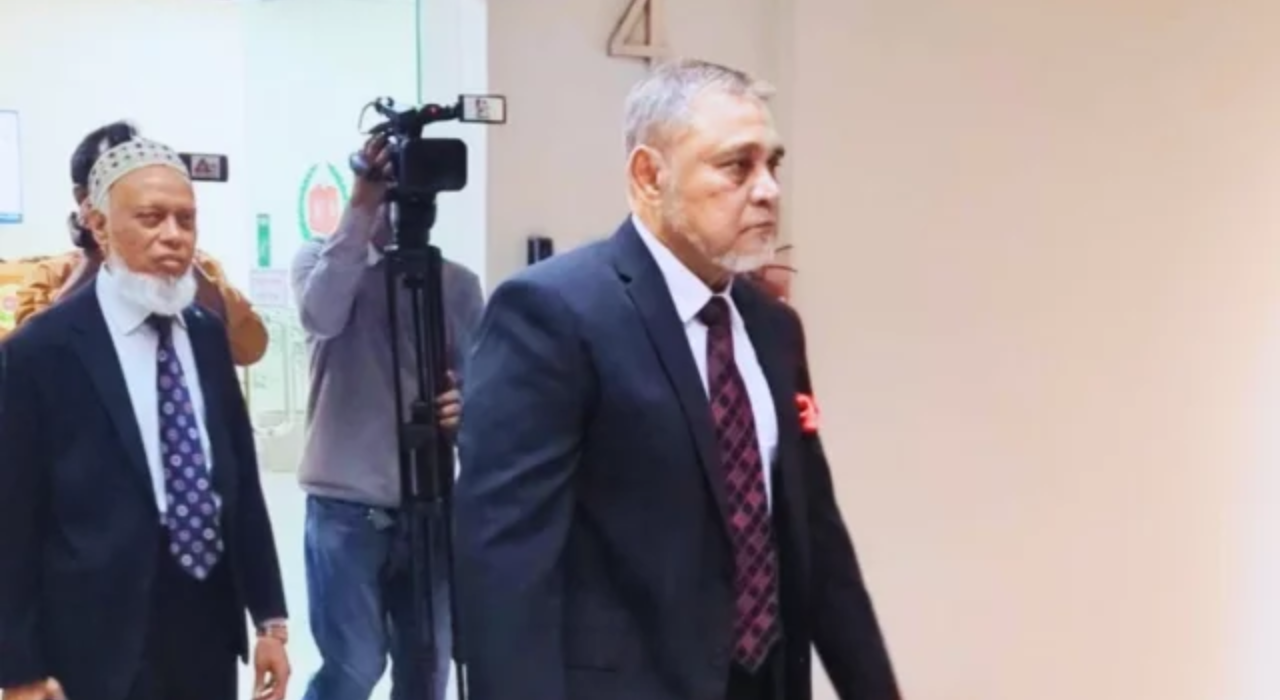 রাষ্ট্রপতির সঙ্গে সাক্ষাৎ করতে বঙ্গভবনে সিইসি