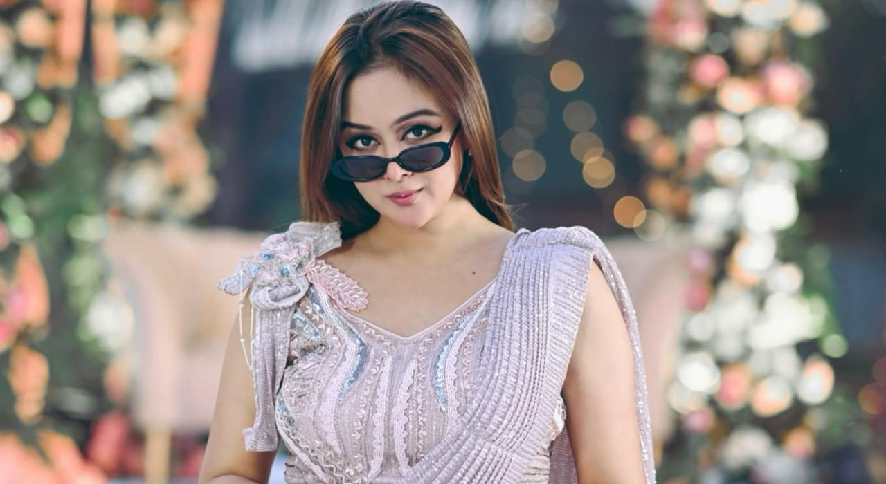 মেয়েদের জীবনের থেকে, একটা ওড়না বেশি গুরুত্বপূর্ণ: চমক