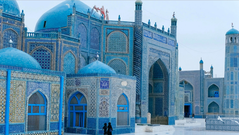 ভূমিকম্পে ক্ষতিগ্রস্ত আফগানিস্তানের নীল মসজিদ