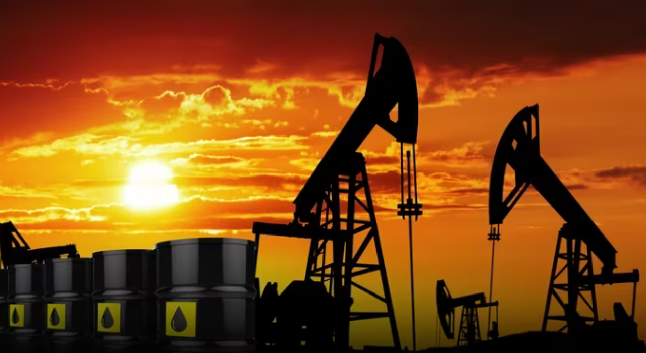 ফের বাড়লো জ্বালানি তেলের দাম