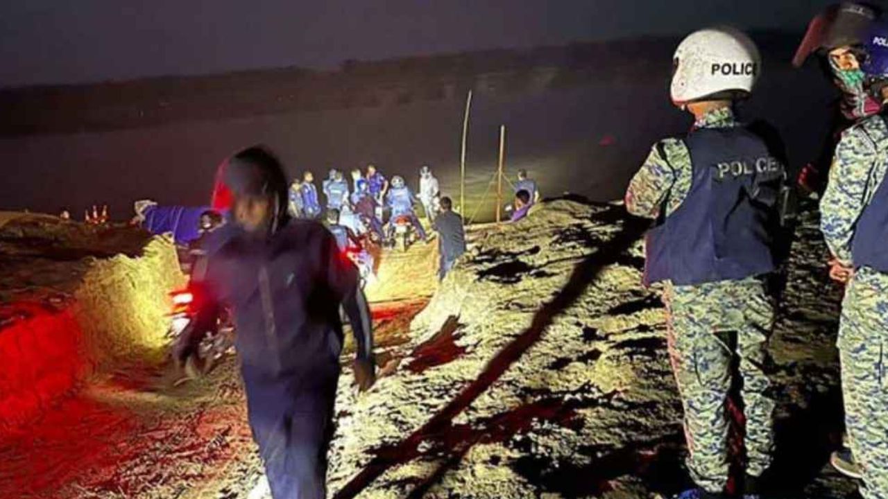 যে কারণে ‘অপারেশন ফার্স্ট লাইট’ চালাল পুলিশ