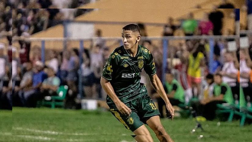 গরুর সঙ্গে ধাক্কা খেয়ে তরুণ ফুটবলারের মৃত্যু