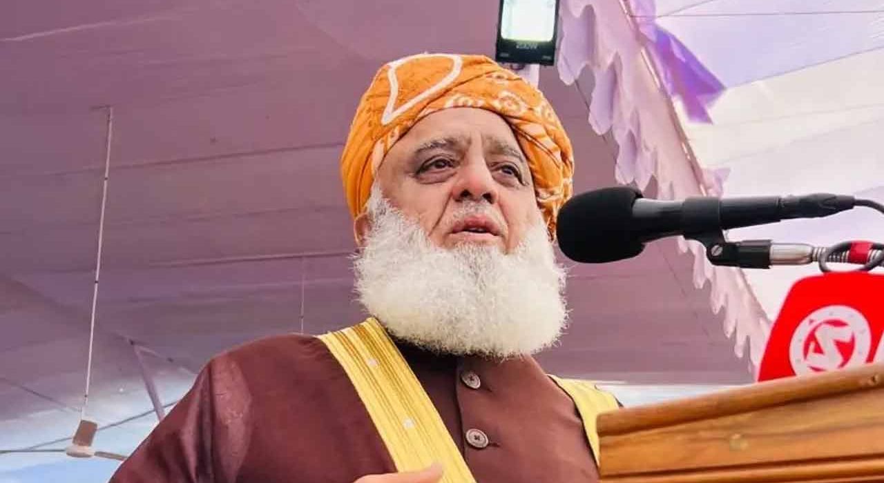 ‘বাংলাদেশ এক পা এগোলে, পাকিস্তান দুই পা এগিয়ে আসবে’