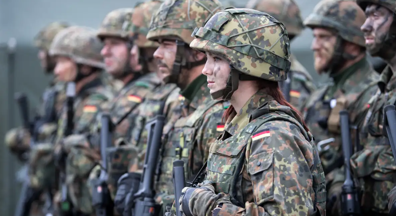 পোল্যান্ডে সেনা পাঠাচ্ছে জার্মানি