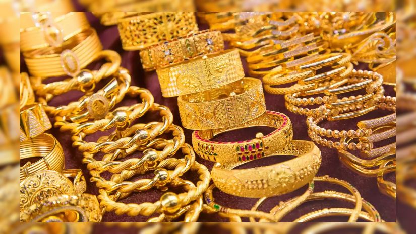 এক লাফে ১০ হাজার টাকা কমলো স্বর্ণের দামে