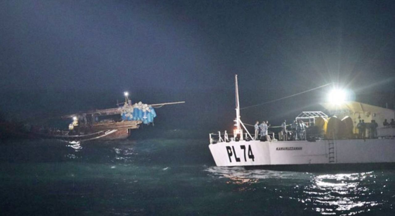 ট্রলারসহ ২৯ বাংলাদেশি জেলেকে আটক করল ভারতীয় কোস্ট গার্ড