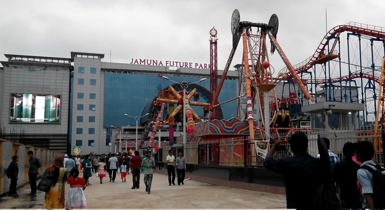 যমুনা ফিউচার পার্কের মোবাইল মার্কেট বন্ধ, আসতে পারে বড় ঘোষণা