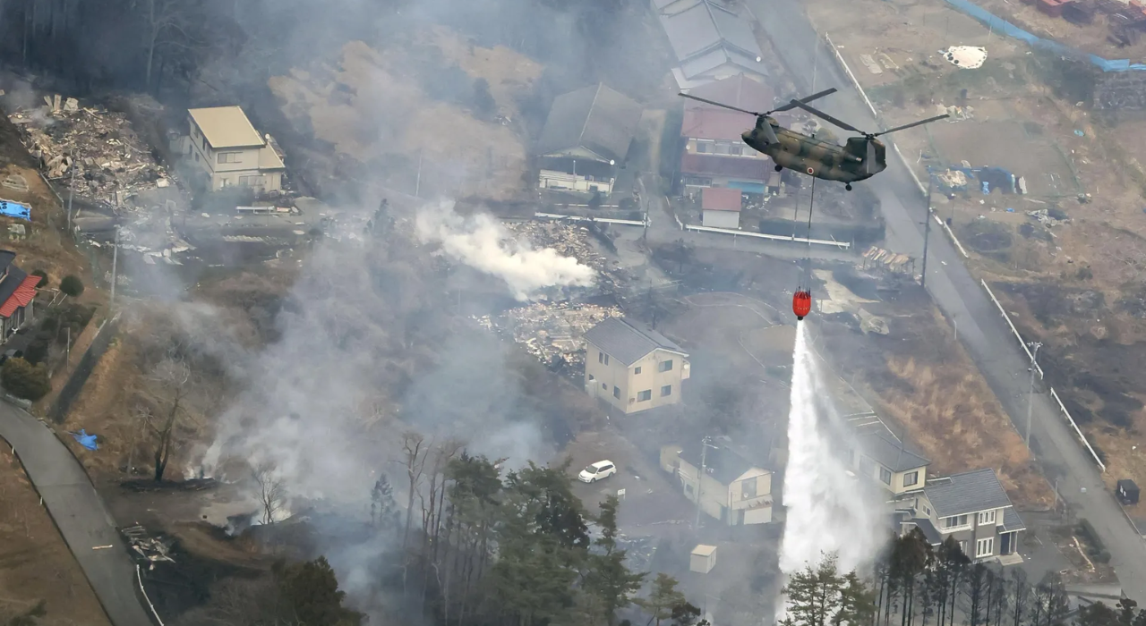 এক রাতেই আগুনে পুড়ে ছাই ১৭০ ভবন