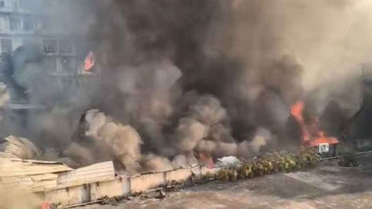 কলকাতায় ভয়াবহ আগুন