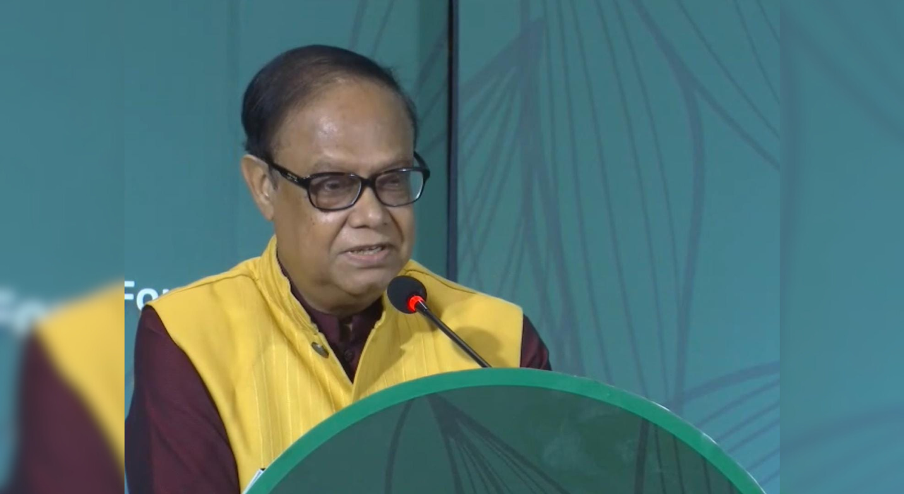 একদল চাঁদাবাজি থেকে সরে গেছে, আরেক দল দখল করছে: গভর্নর