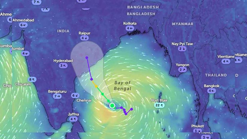 শক্তি বাড়াচ্ছে ঘূর্ণিঝড় ‘মন্থা