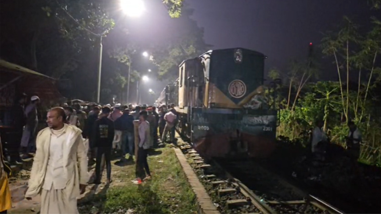 ঢাকা–ময়মনসিংহ রুটে তিন ঘণ্টা পর ট্রেন চলাচল শুরু