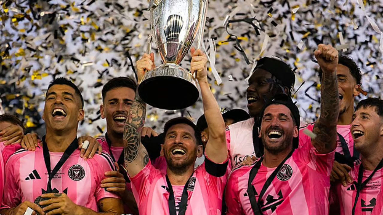 ৩৮ বছর বয়সে ৪৮তম ট্রফি মেসির