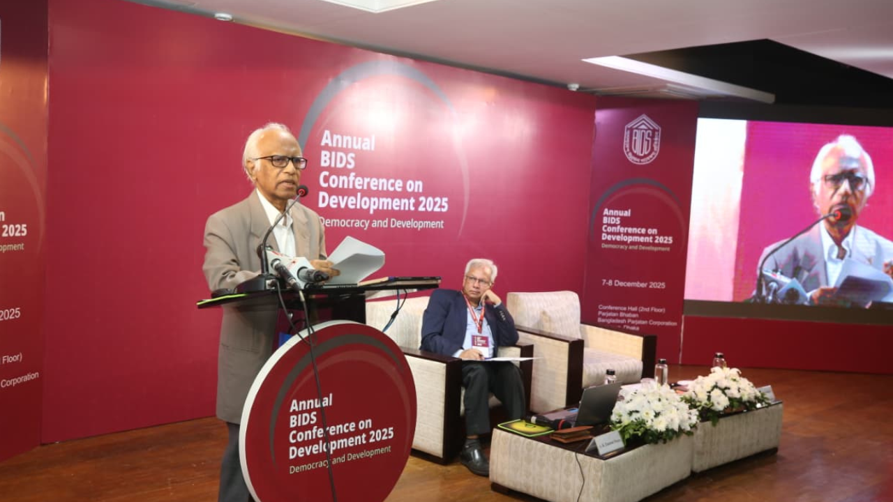 শুধুমাত্র গণতন্ত্র অর্থনৈতিক উন্নয়ন ঘটাতে পারবে না: পরিকল্পনা উপদেষ্টা