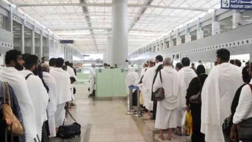 আজ মধ্যরাত থেকে শুরু হজ ফ্লাইট