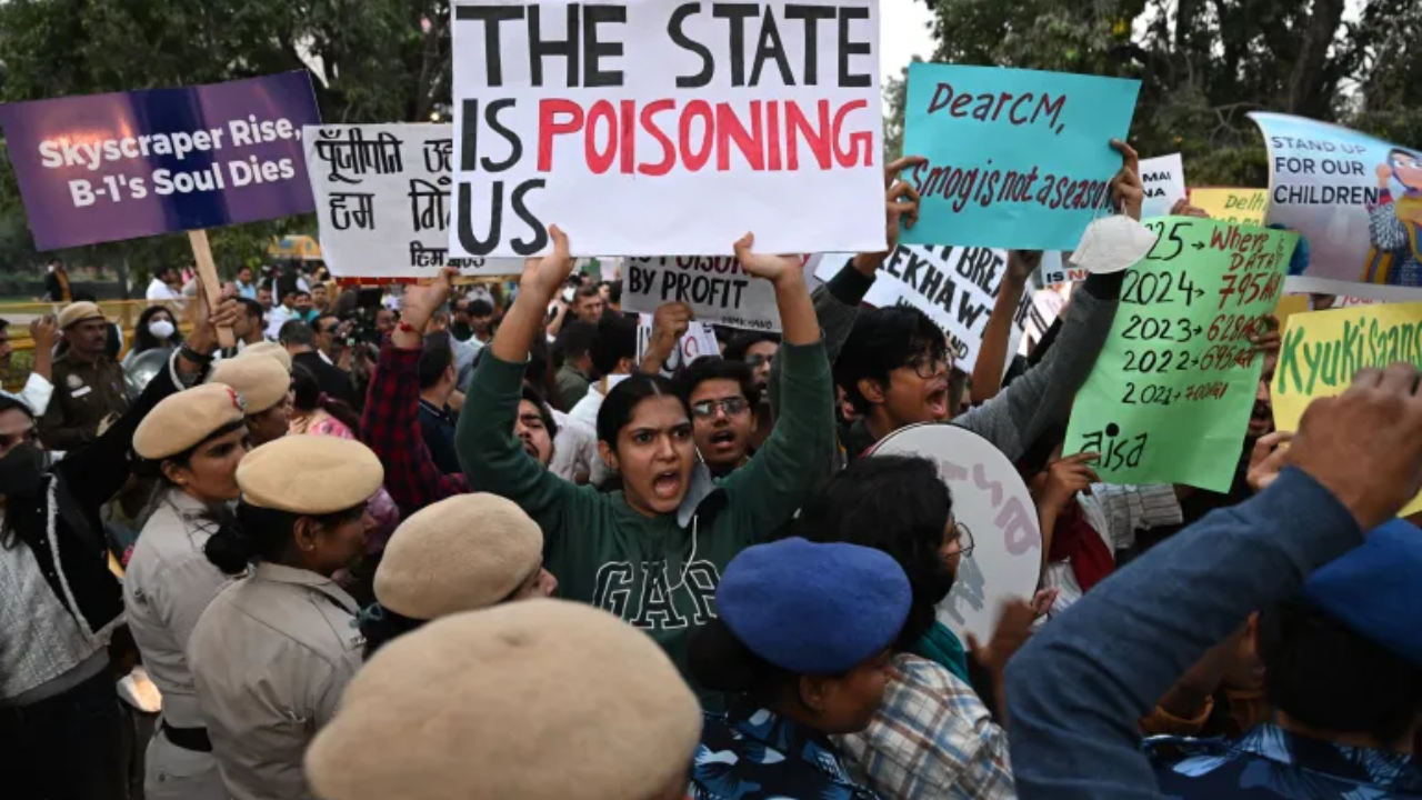 দিল্লিতে বিক্ষোভ