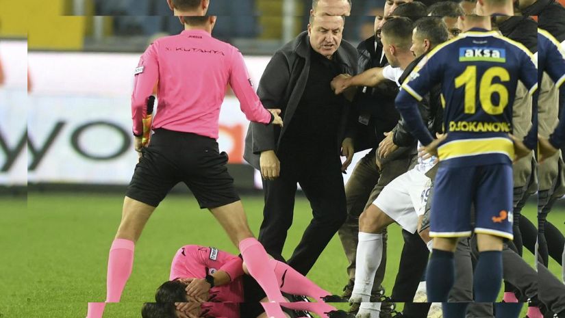 বাজিতে জড়িয়ে বরখাস্ত ১৪৯ রেফারি