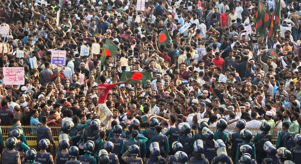 শাহবাগ মোড় অবরোধ