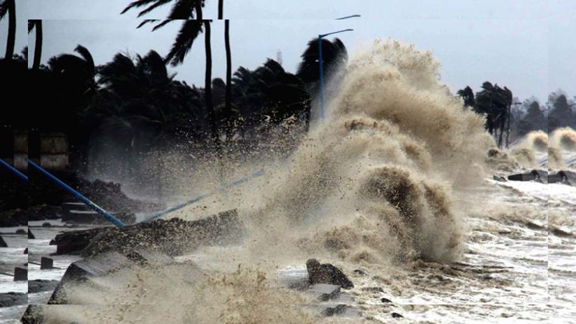 রাতেই আঘাত হানতে পারে প্রবল ঘূর্ণিঝড়