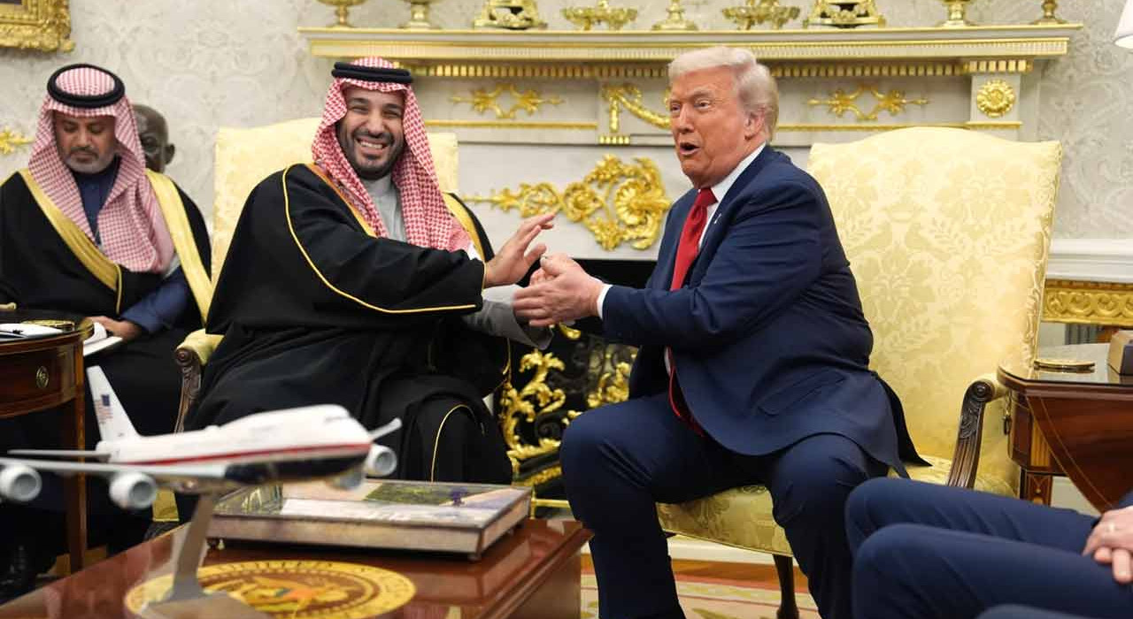 সৌদিকে ন্যাটোর বাইরে ‘প্রধান মিত্র’ ঘোষণা ট্রাম্পের