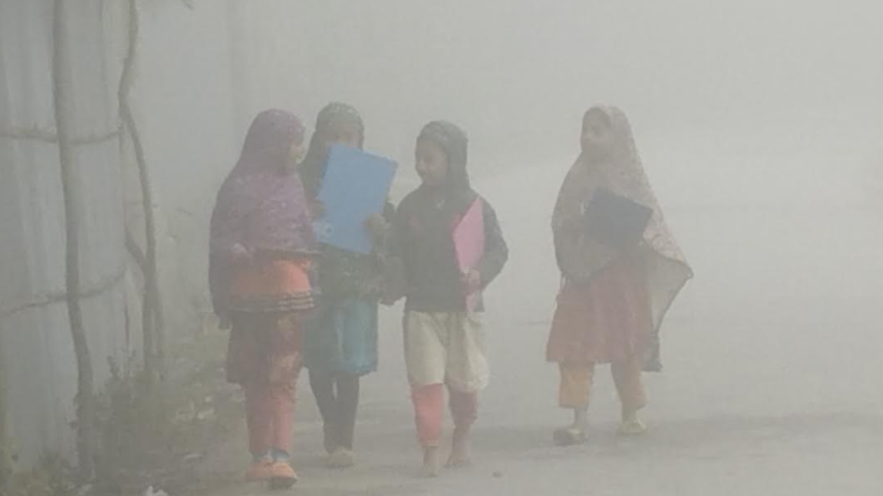 শীতে কাঁপছে কুড়িগ্রাম